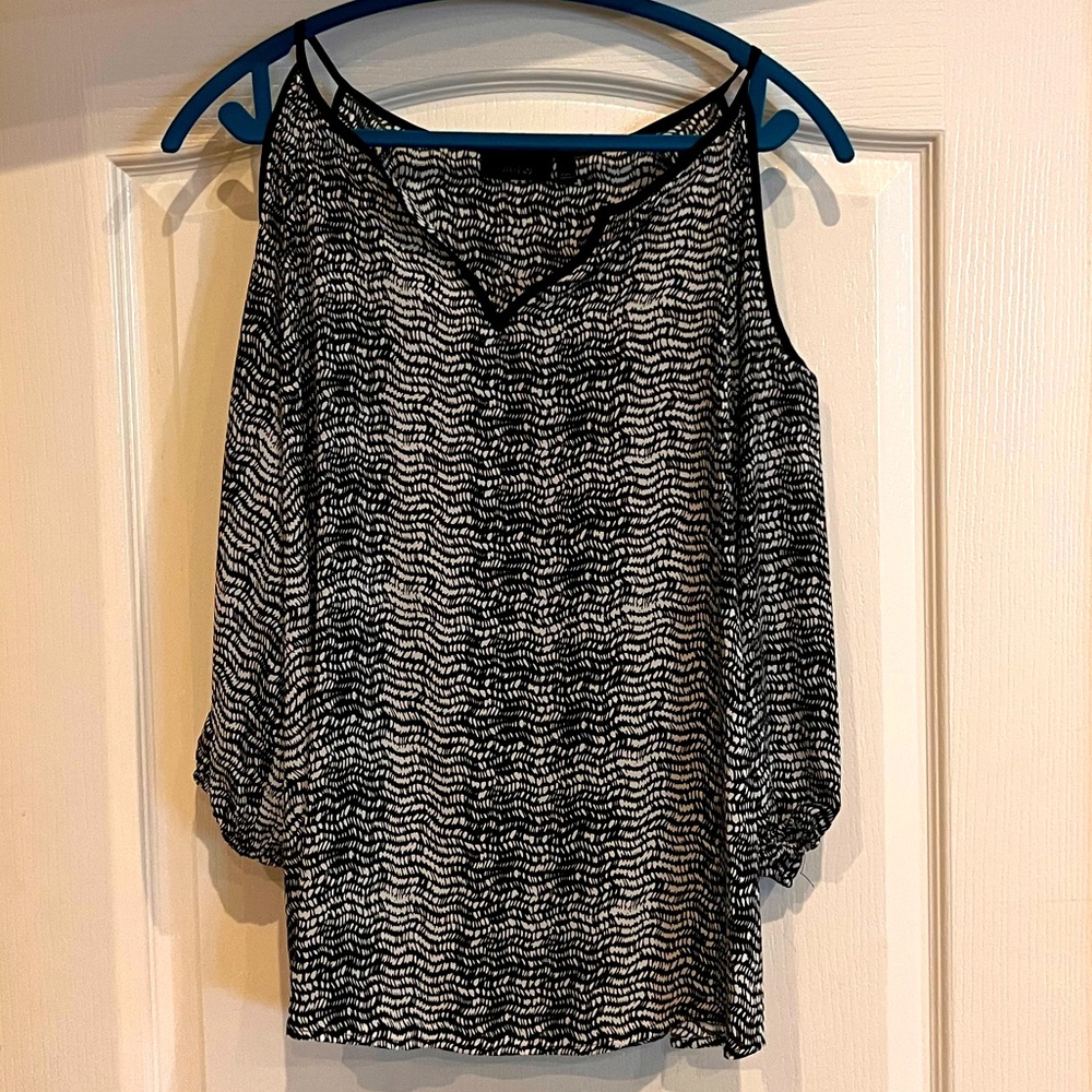 Apt 9 cold shoulder top